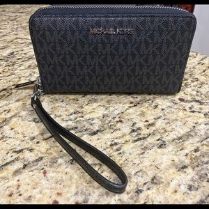 Michael Kors Jet Set Wallet | Brand new with tags!